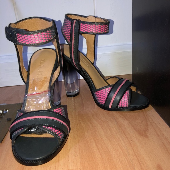 LAMB Navy & Pink Mesh Heels - Picture 1 of 7